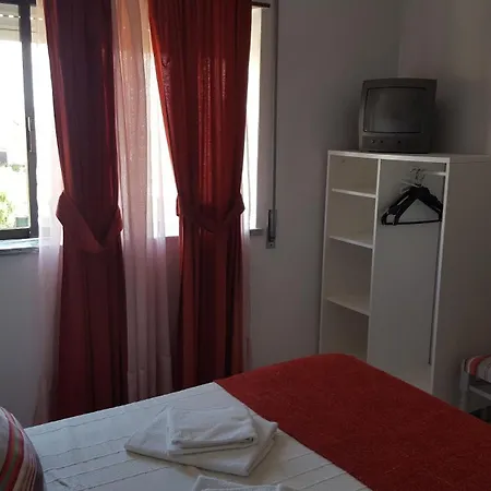 Konukevi Hospedaria D'ines De Castro
