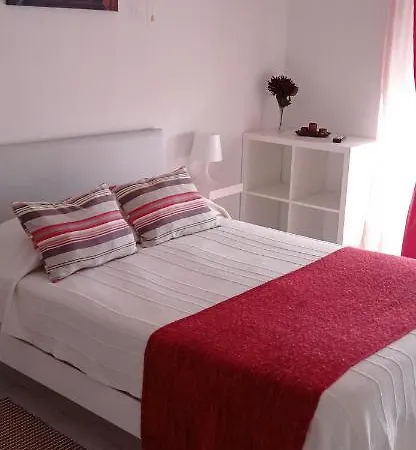 Hospedaria D'ines De Castro Konukevi Atouguia Da Baleia