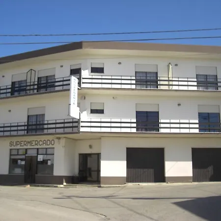 Hospedaria D'ines De Castro Konukevi Atouguia Da Baleia
