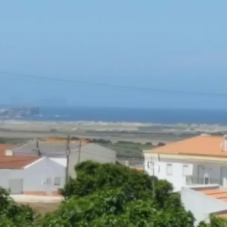 Konukevi Hospedaria D'ines De Castro Atouguia Da Baleia