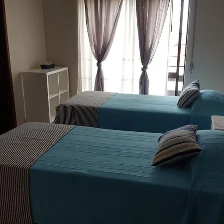 Hospedaria D'ines De Castro Konukevi Atouguia Da Baleia